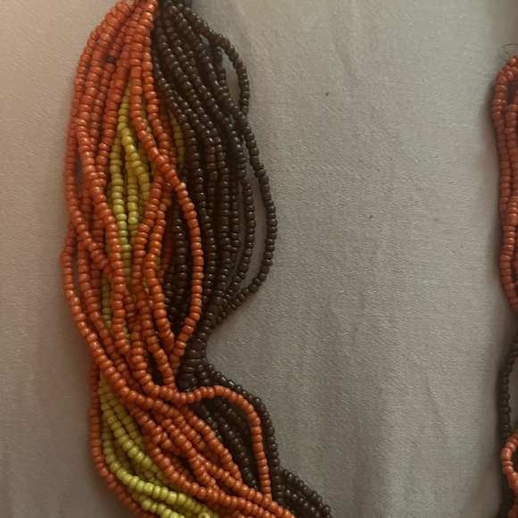 Brown and orange choker - Picture 3 of 3